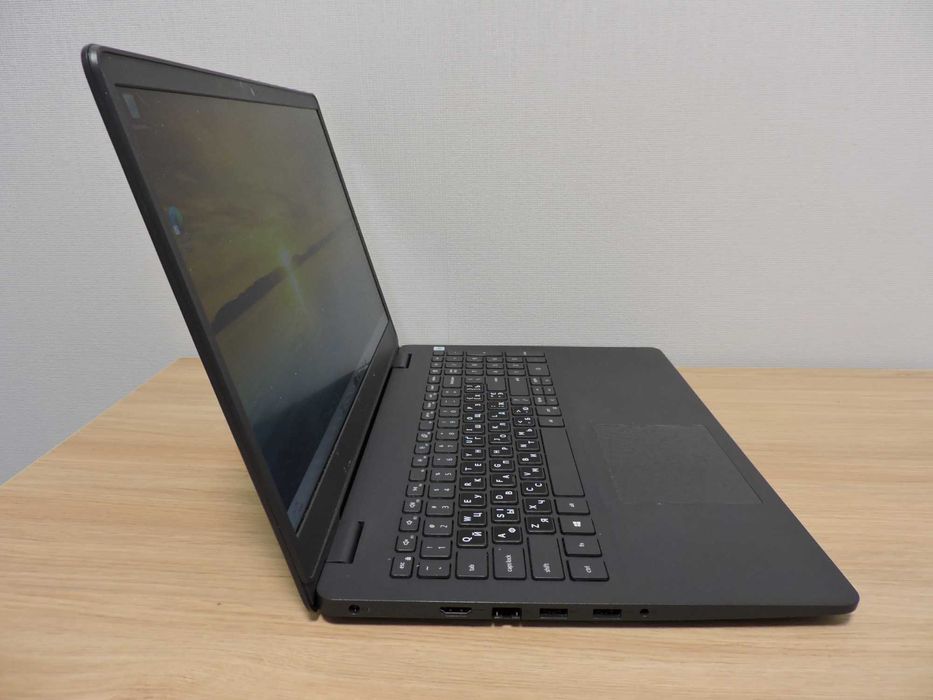 Dell Inspiron 3501/15.6” FHD IPS/i3 1115G4/16GB/SSD 256/UHD