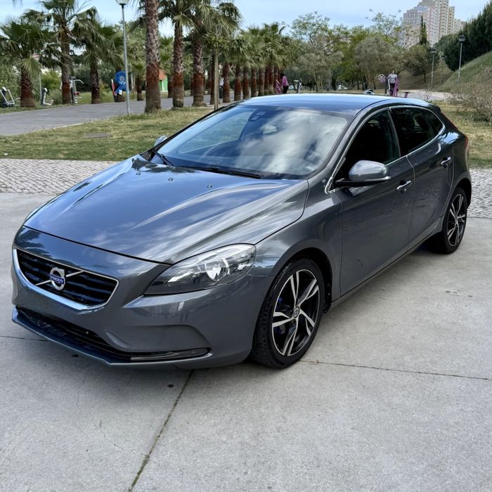 Volvo V40 1.6D 2013 **Desde 139€ Mês**