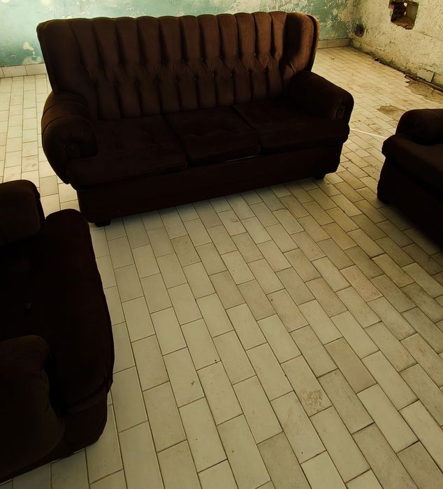 Terno de sofás em tecido