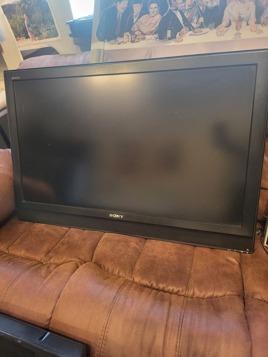 Телевизор со скидкой  3500 грн