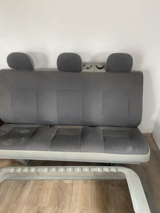 Fotele kanapa tylna , zabudowa opel vivaro