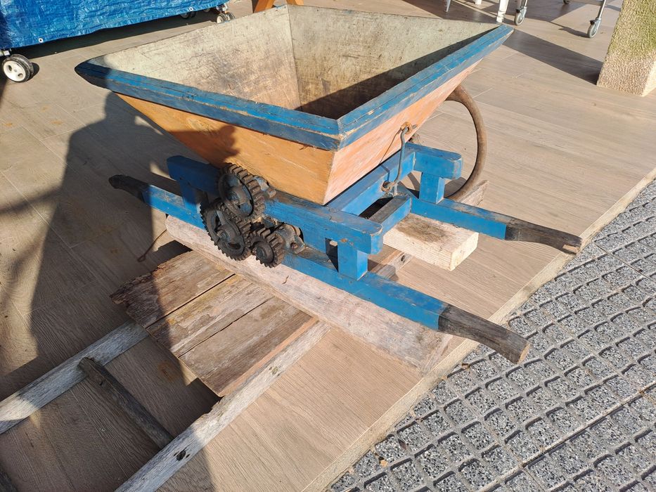 Esmagador de uvas/ frutas manual