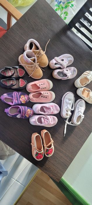 Buty 9 par nr 23