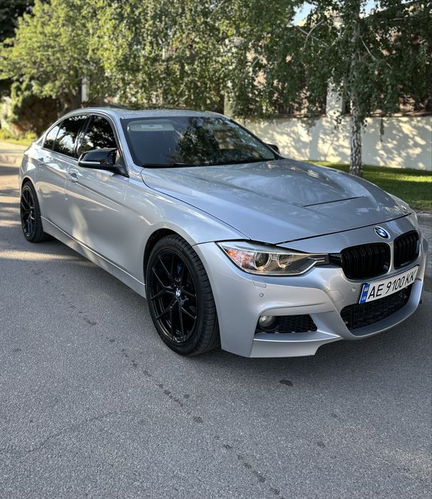 BMW F30 (328i) Luxury Line (Серебристый)