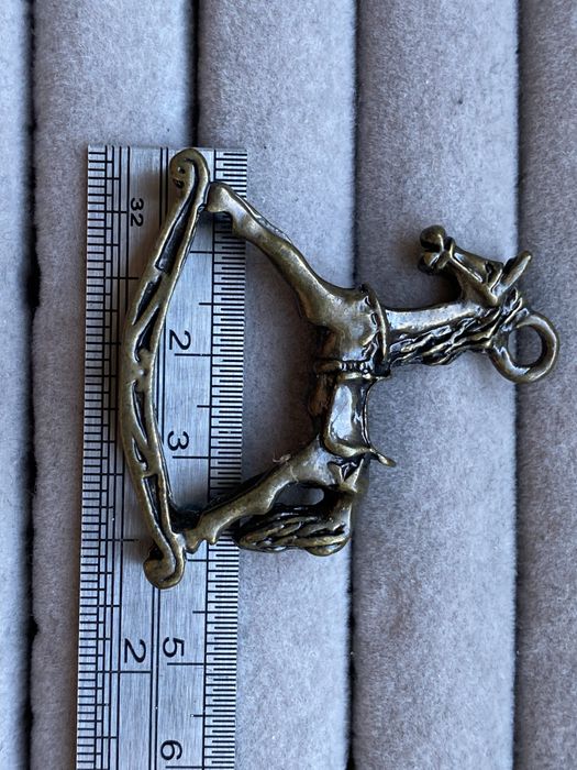 Zawieszka Brelok Konik na Biegunach Kołysząca się Zabawka Miniatura Vintage Mosiądz