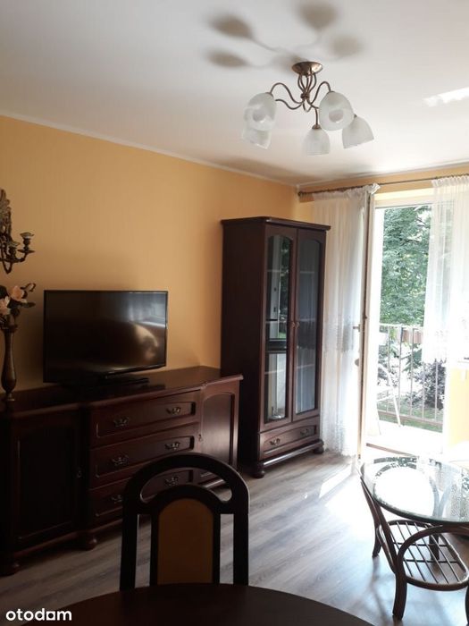 Wynajmę M-3, 2 pokoje, 1 piętro, winda, balkon. - Widok 4