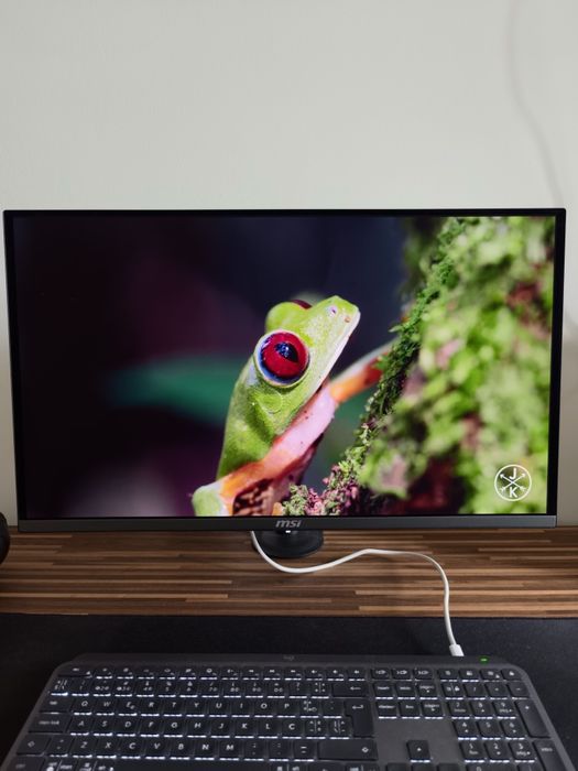 Monitor OLED 4K 240Hz - MSI 272URX QD-OLED