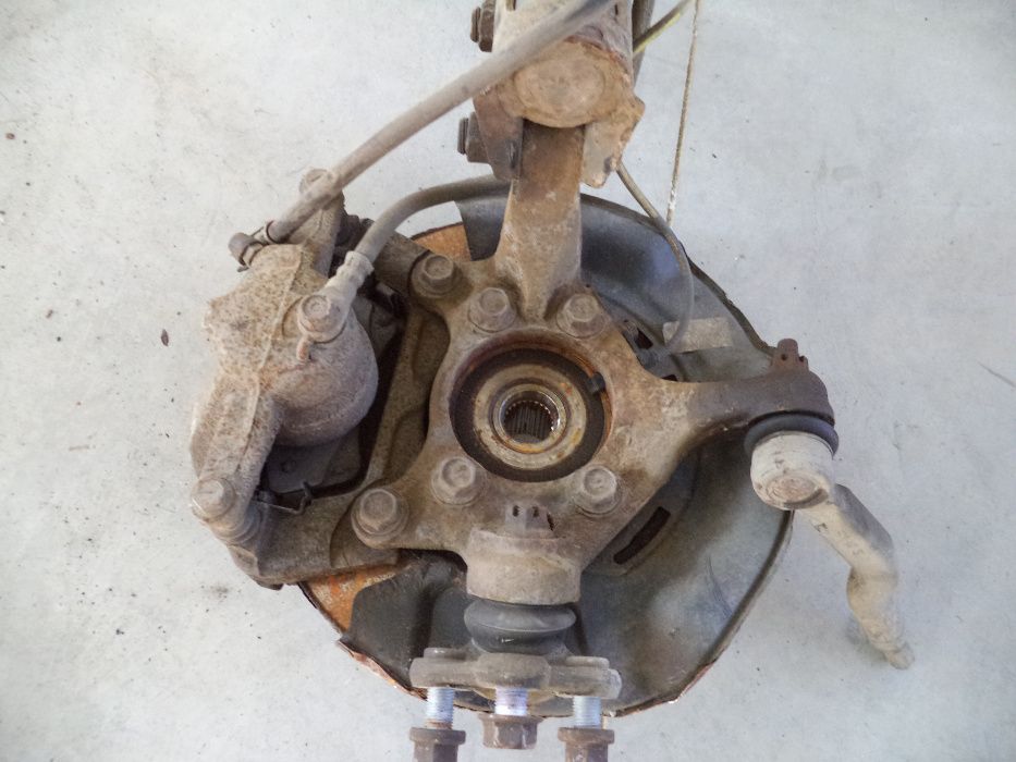 Mcpherson prawy przód Toyota Verso 1.6 09-18r