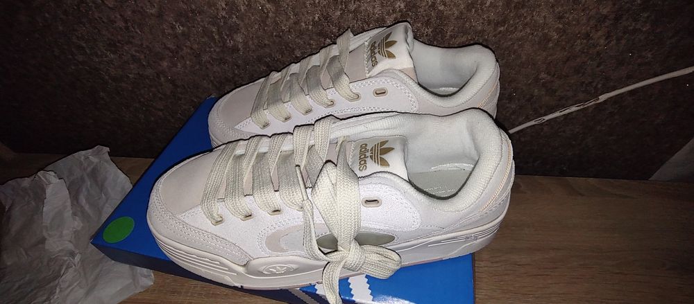 Продам кроссовки Адідас 39р