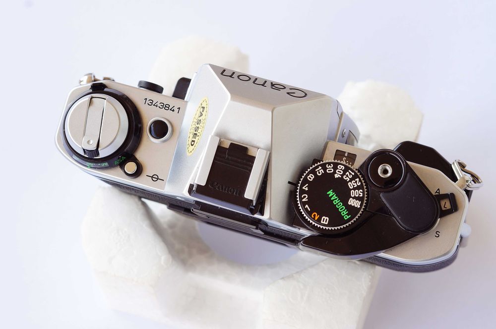 Aparat Canon AE-1 PROGRAM piękny