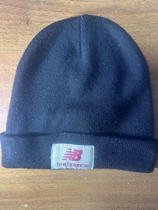 Дуже тепла шапка New Balance