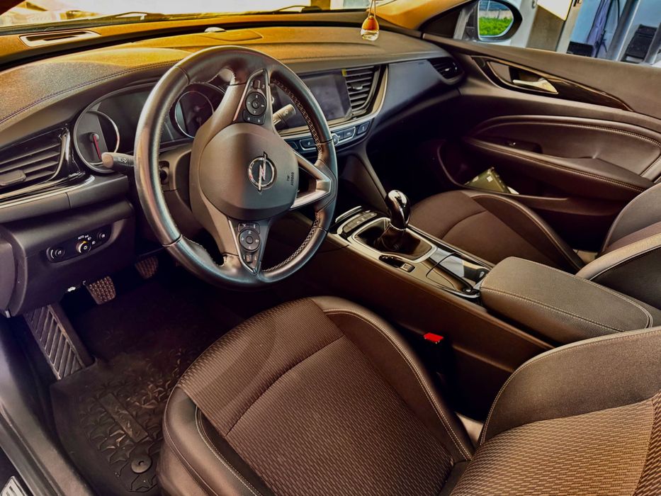 Opel Insignia Grand Sport 1.6 CDTi 136cv Innovation 2017, 1 dono, revisões na marca — photo 3