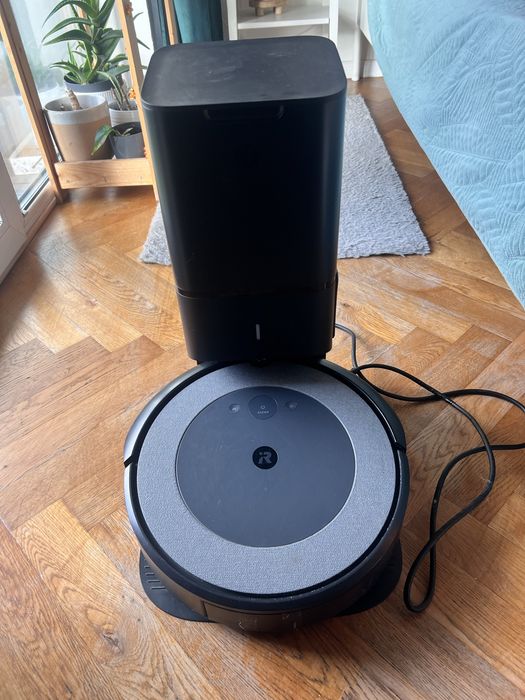 iRobot Roomba i3+ Robot sprzątający + stacja opróżniająca