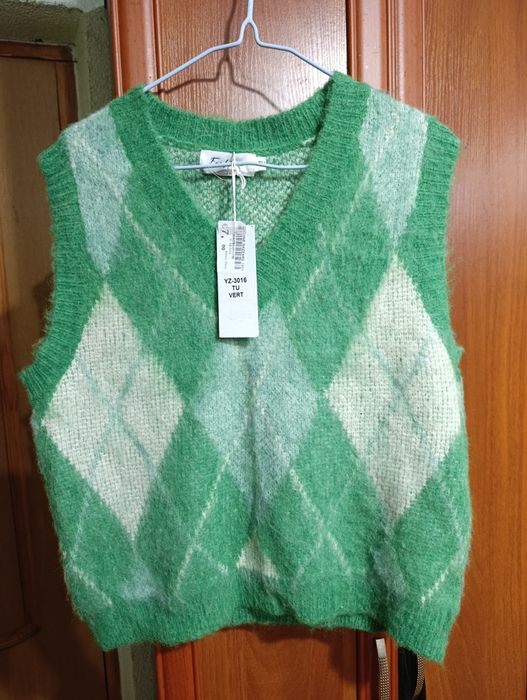 Жилетка шерстяна