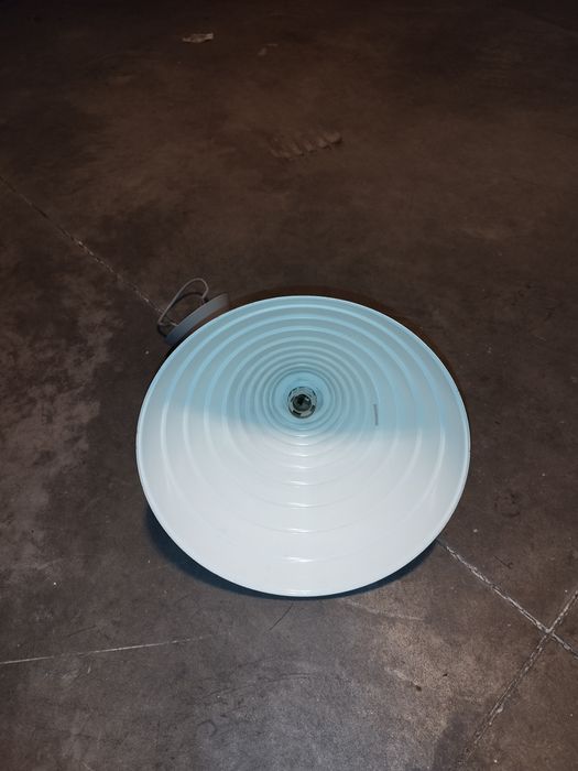 Candeeiro de sala cinza