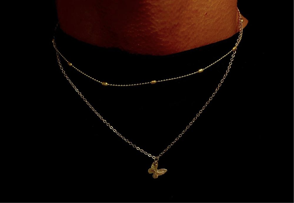 Colar para pescoço ou tornozelo, dourado com bolinhas e borboleta