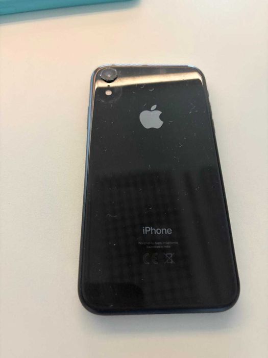 iPhone XR 64GB Preto
