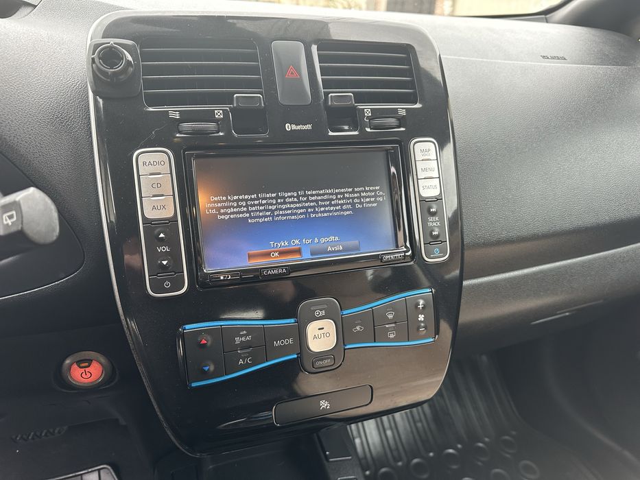 Продам Nissan Leaf