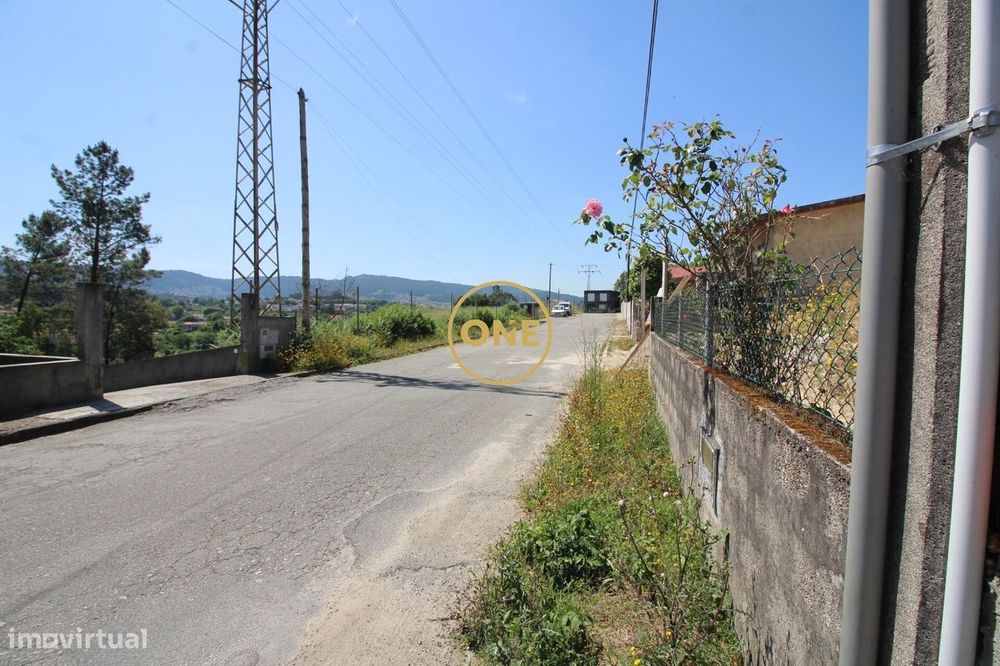 Lote de terreno de construção com 700m2 de área em Bairro para venda