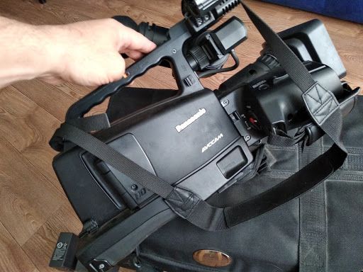 Panasonic AG HMC 84 ( Full HD ) + Кофр