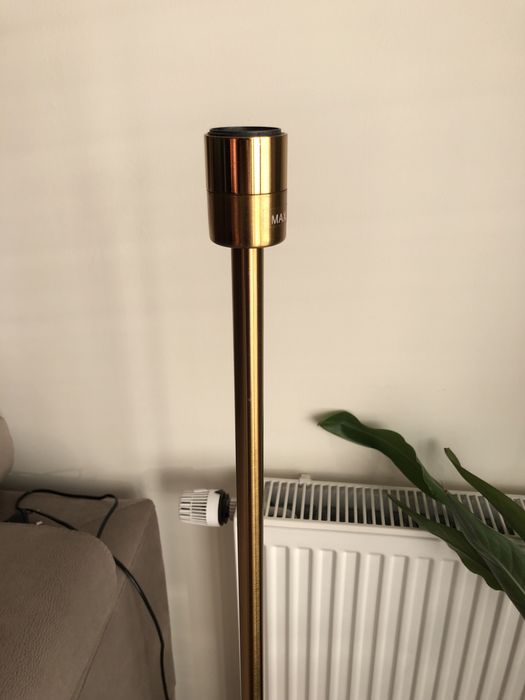 Lampa podlogowa zlota