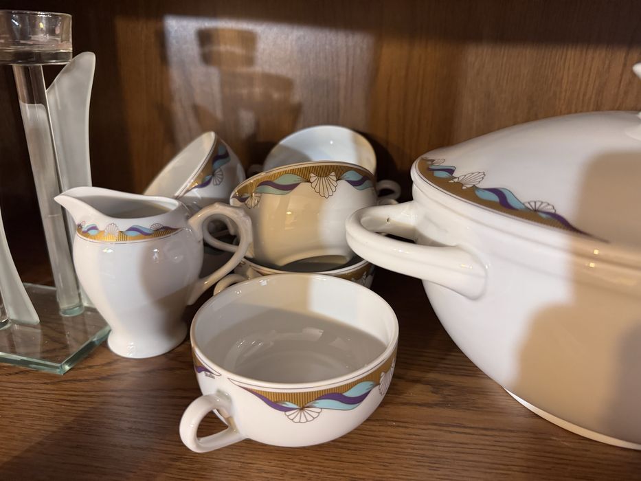 Serwis obiadowo - kawowy na 12 osób z fabryki porcelany: Karolina