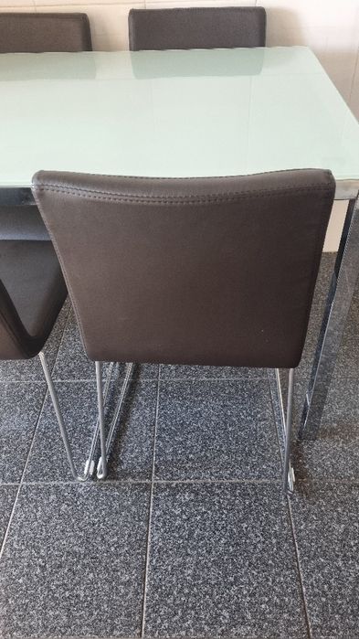 Cadeira imitação pele