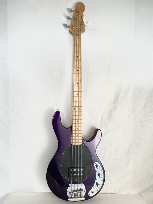 Gitara basowa Raven