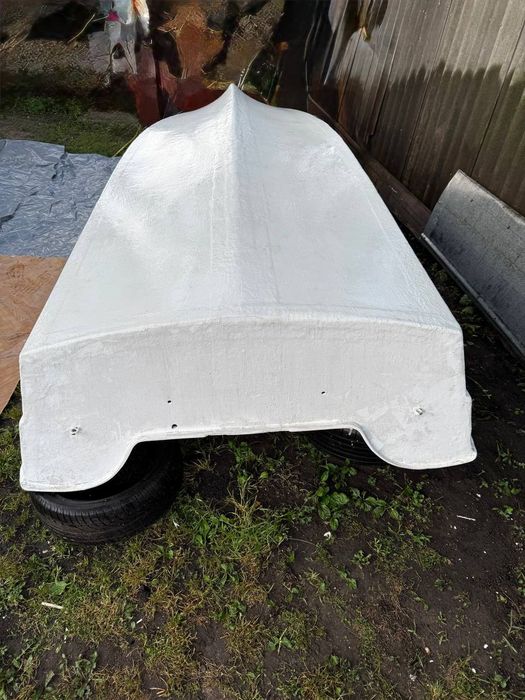 Лодка, човен,катер  Тренер склопластик