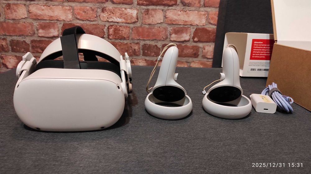   QUEST 2 64GB 中古美品　おまけ付き Amazon.co.jp: 【整備済み品】 Meta Quest 2 64GB Oculus Quest 2 完全