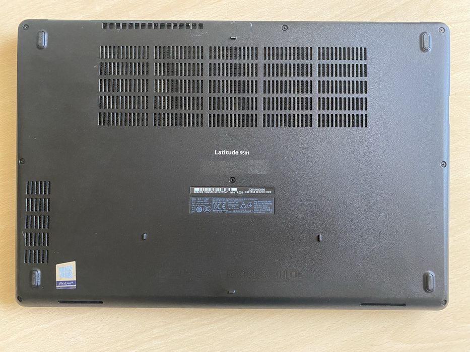 DELL Latitude 5591•15.6" Touch•Core i5-8400H•8/16•256 NVIDIA 2Gb