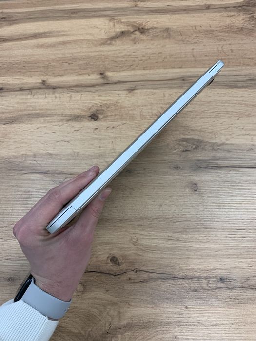 MacBook Air M1 A2337 2020 — (Запчастини) Дисплей Топкейс Батарея