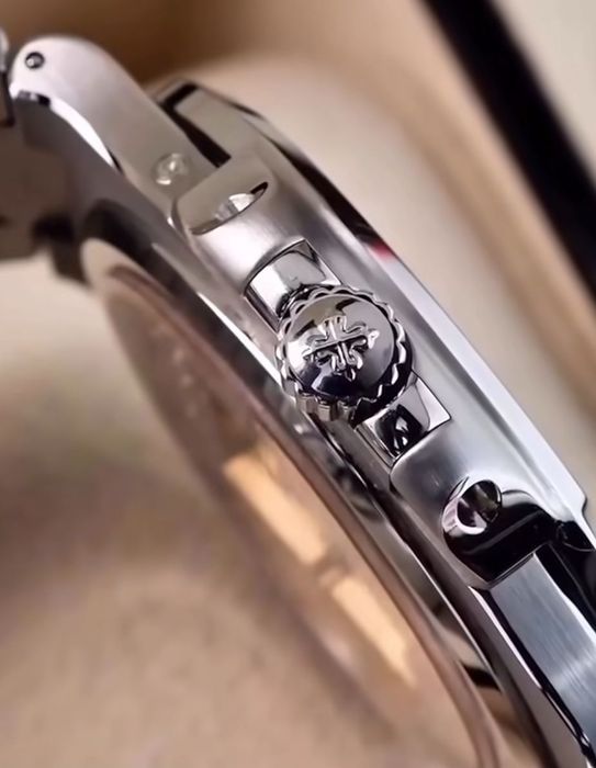 Relógio Patek Philippe Nautilus 5710