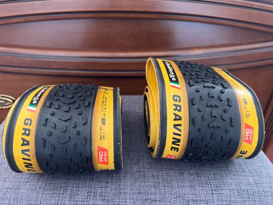 CHALLENGE GRAVINE PRO SERIES 700x45 opony gravel specialized pirelli