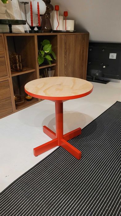 Stolik kawowy pomocniczy GRIMSARBO Ikea czerwony