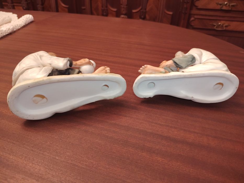 Par de Velhinhos em Porcelana Fina