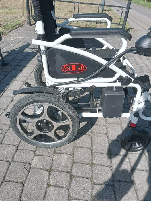 Elektryczny wózek Antar