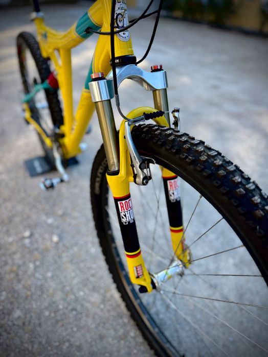 Yeti ARC AS-3, Rock Shox Judy SL, Full XT M737, Syncros, Easton Monkey