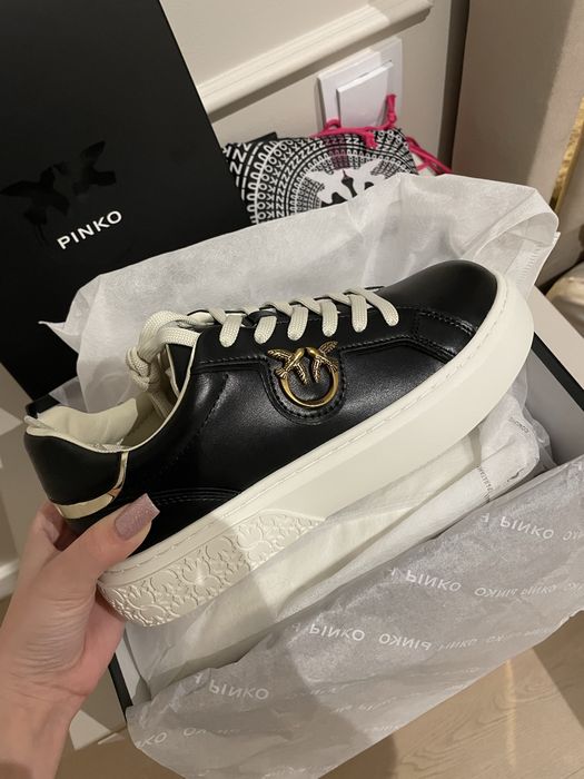 Nowe oryginalne buty pinko