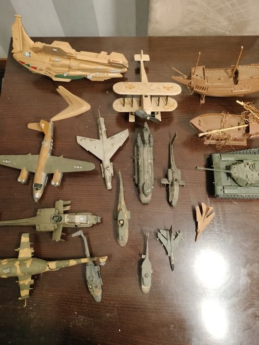 Kits de aviões e barcos Revell plastico vários tamanhos para restauro peças