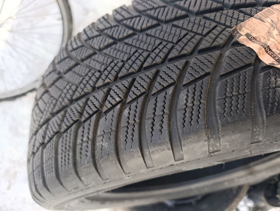 Шина 225/55/18 Bridgestone