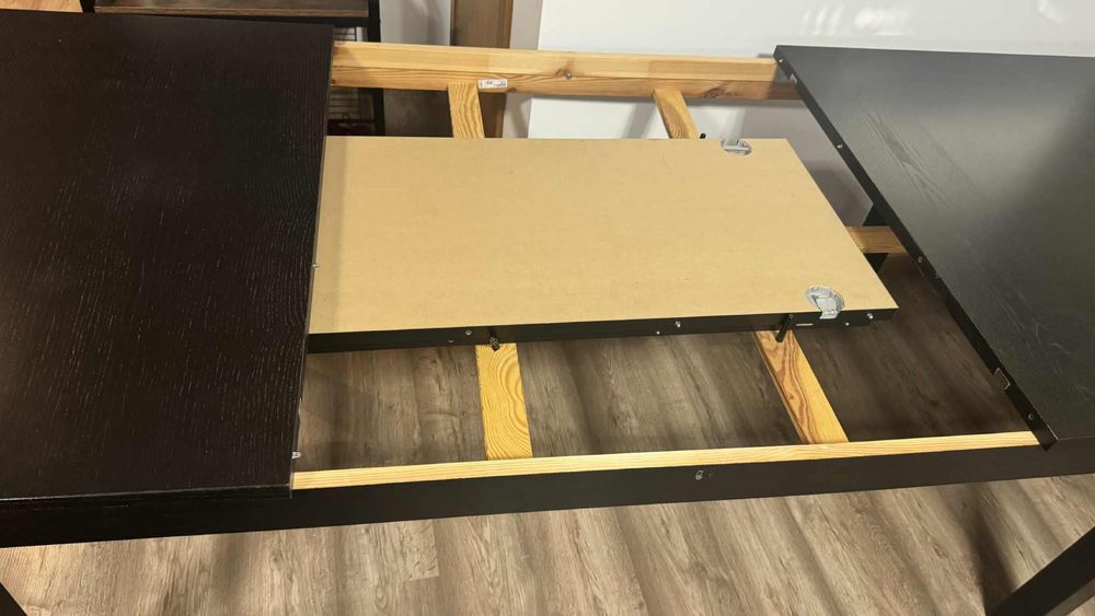 Mesa de sala extensível - castanho escuro