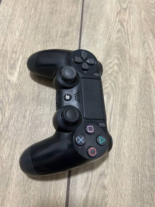 Джойстик до Playstation 4