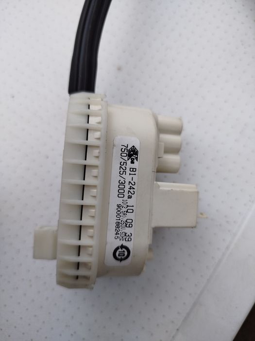 Запчастини до пральної машинки Siemens E14-14