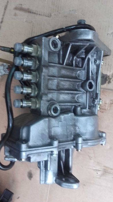 Mercedes W202 W124 pompa wtryskowa BOSCH 2.5td