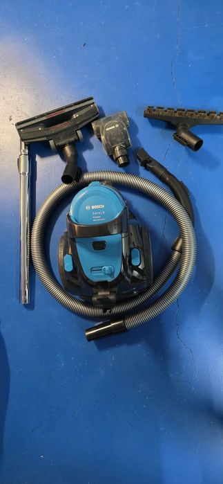 Aspirador Bosh com acessórios