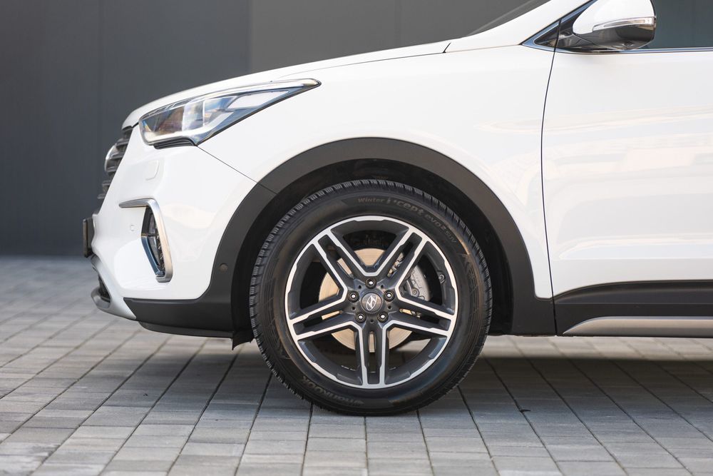 Hyundai Santa Fe 2017 2.2 дизель в максимальной комплектации