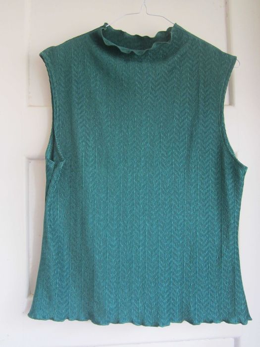 Blusa Verde M canelada e cintada Shein manga à cava