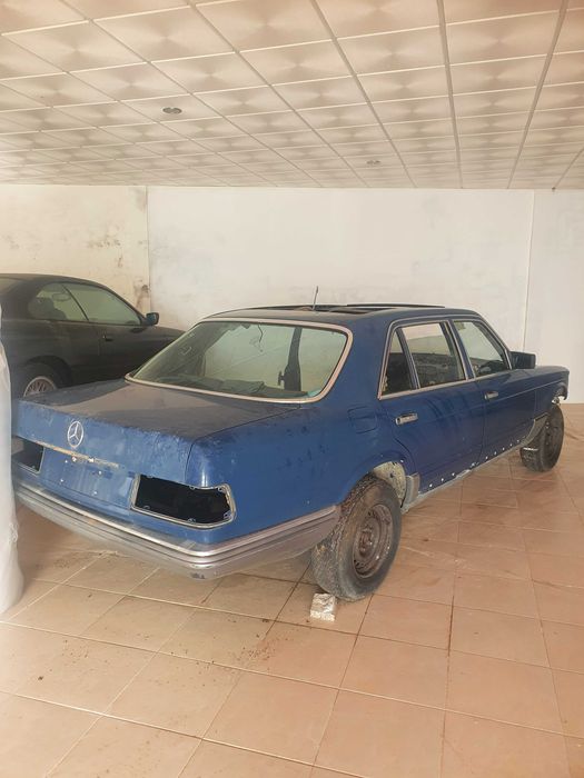 Mercedes w126 para peças (2)- interiores e chaparia em estado novo