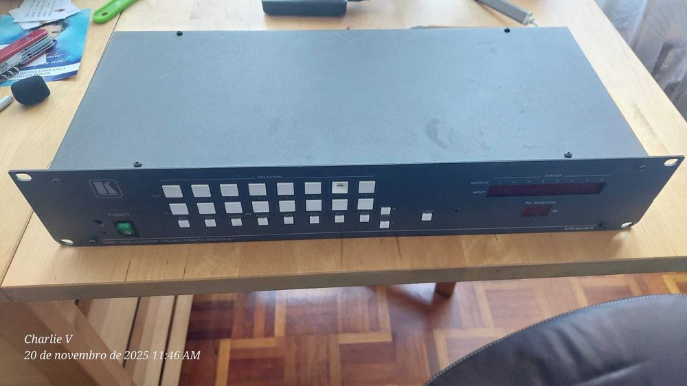 Matriz de Video 8x8 VGA/UXGA/Audio Switcher Kramer VP 8x8A